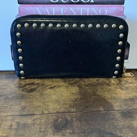 MIU MIU black leather wallet with studs - Picture 2 of 8